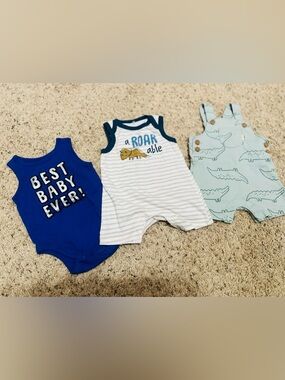 (18+ Pcs) Baby Boy 0-3M Bundle- Nike, Disney, Star Wars, Carter’s